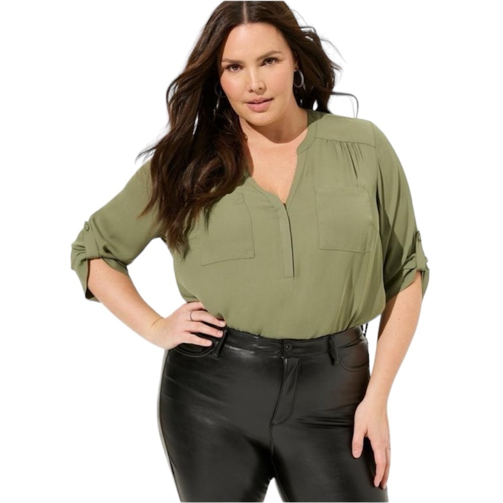 Torrid Harper Georgette Pullover 3/4 Sleeve Blouse in olive aolid size 1XL